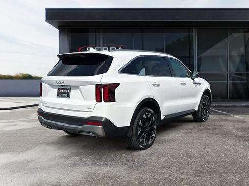 Certified 2025 Kia Sorento EX AWD/4WD image 5