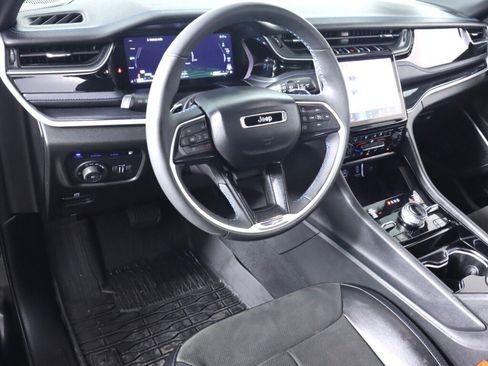 Used 2023 Jeep Grand Cherokee Trailhawk w/ Luxury Tech Group III AWD/4WD image 9