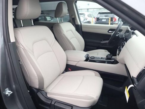 New 2026 Nissan Pathfinder SL image 21