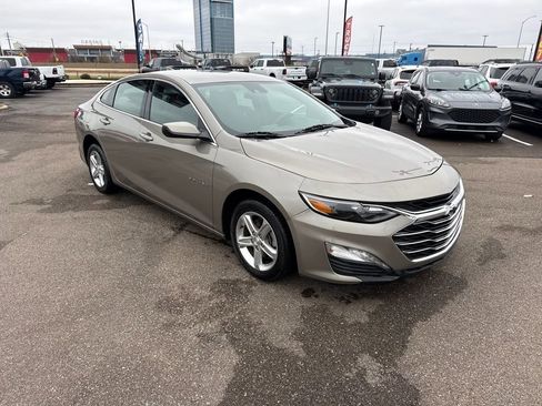 Used 2024 Chevrolet Malibu LT image 58