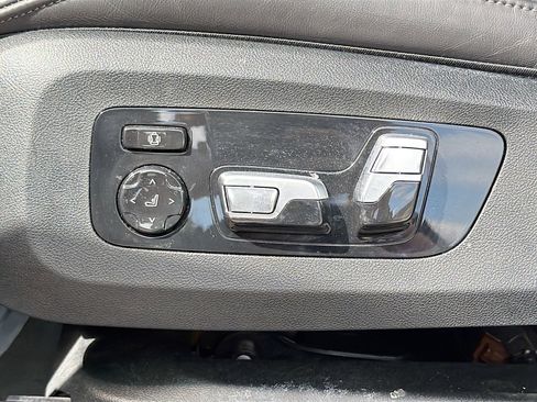 Used 2025 BMW X5 xDrive50e image 26