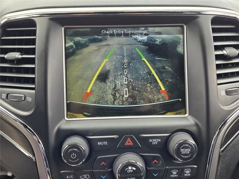 Used 2018 Jeep Grand Cherokee Limited w/ Trailer Tow Group IV RWD image 17