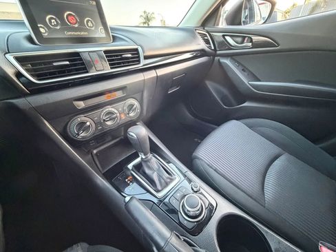 Used 2016 MAZDA MAZDA3 i Sport w/ Preferred Equipment Package FWD image 17