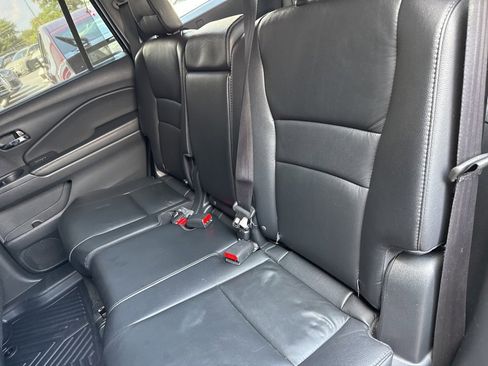 Used 2016 Honda Pilot Touring image 26