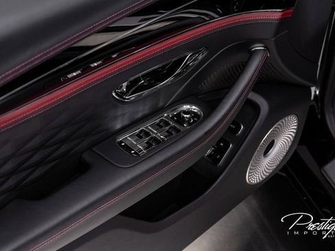 Used 2023 Bentley Flying Spur W12 image 23