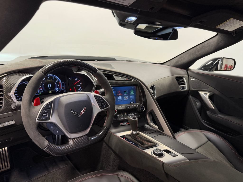 Used 2019 Chevrolet Corvette Z06 RWD image 35