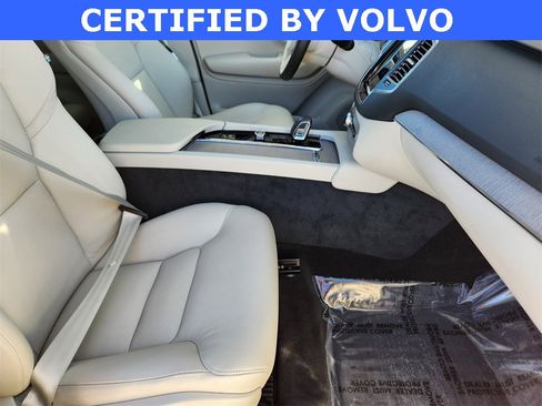 Used 2025 Volvo XC90 B6 Core w/ Protection Package Premier image 27