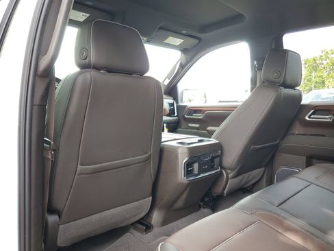 Used 2023 GMC Sierra 1500 Denali AWD/4WD image 10
