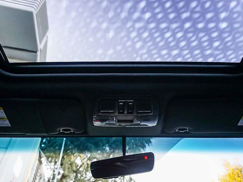 Used 2017 Subaru WRX Premium image 11