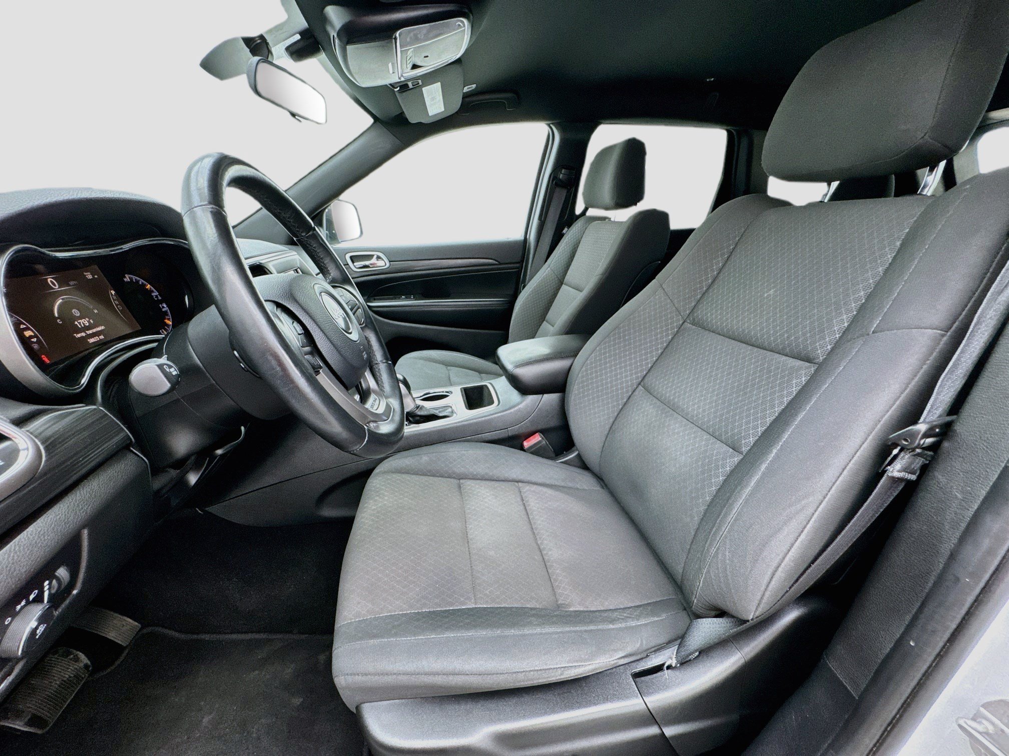 Used 2019 Jeep Grand Cherokee Laredo RWD image 13
