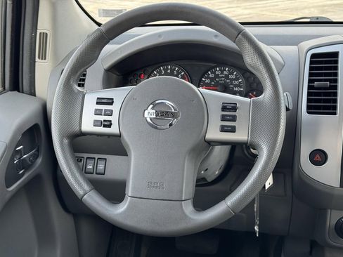 Used 2014 Nissan Frontier SV w/ SV Value Truck Package image 12