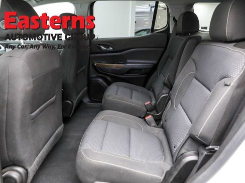 Used 2022 GMC Acadia SLE image 24