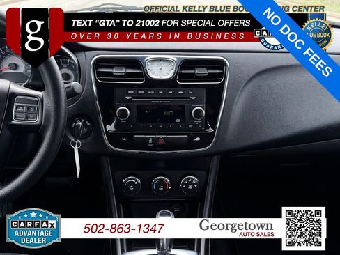 Used 2014 Chrysler 200 LX FWD image 4