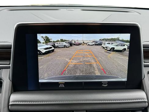 Used 2023 Chevrolet Tahoe Z71 AWD/4WD image 15