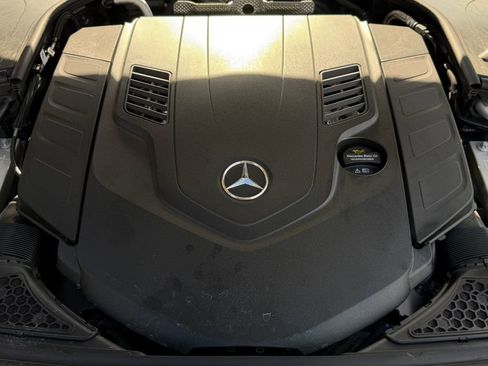 Used 2024 Mercedes-Benz S 580 4MATIC Sedan image 9