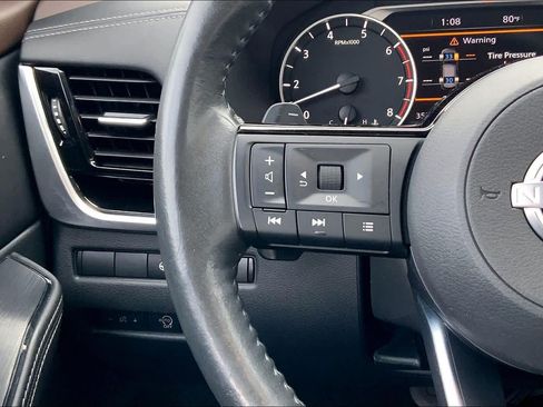 Used 2023 Nissan Rogue SL w/ SL Premium Package FWD image 24