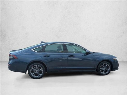Used 2023 Honda Accord EX image 3