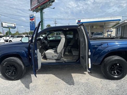 Used 2006 Toyota Tacoma PreRunner RWD image 15