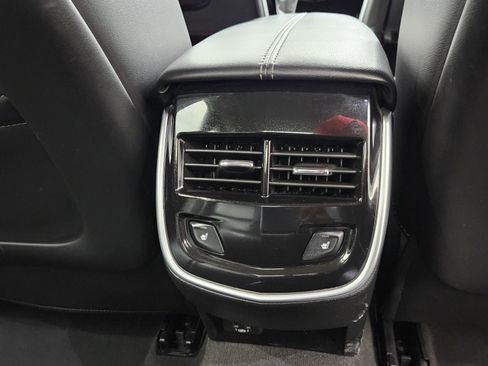 Used 2019 Cadillac XTS Luxury image 19