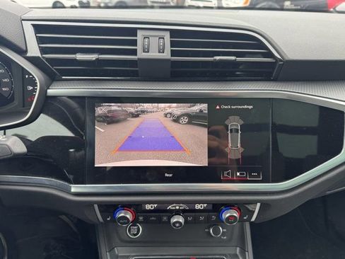 Used 2023 Audi Q3 2.0T Premium w/ Black Optic Sport Package image 18