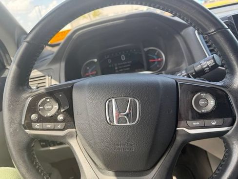Used 2019 Honda Pilot Touring image 15