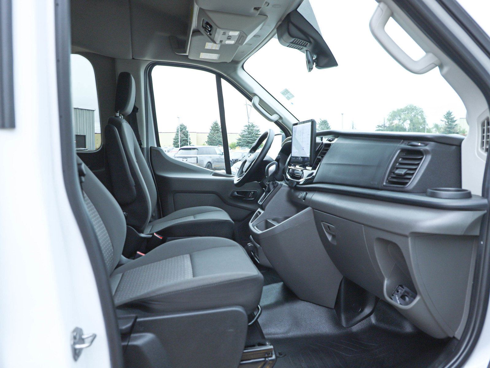Used 2024 Ford Transit 350 XLT AWD/4WD image 11