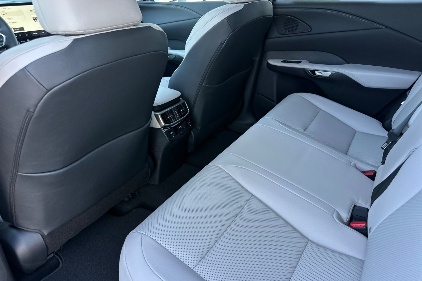 New 2026 Lexus RX 350h w/ Convenience Package AWD/4WD image 24