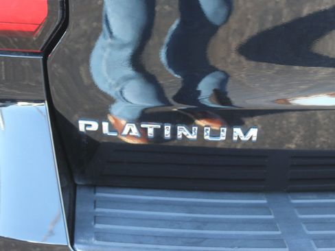 Used 2023 Ford Expedition Platinum image 11