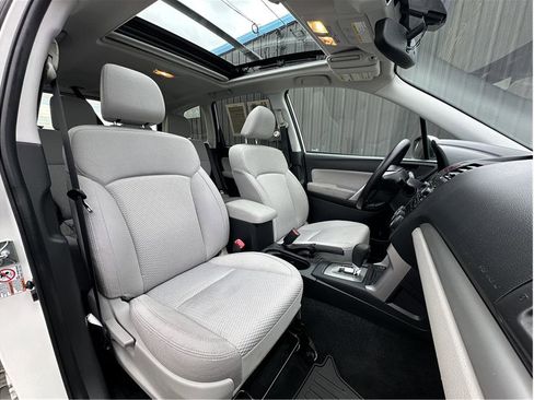 Used 2015 Subaru Forester 2.5i Premium image 4