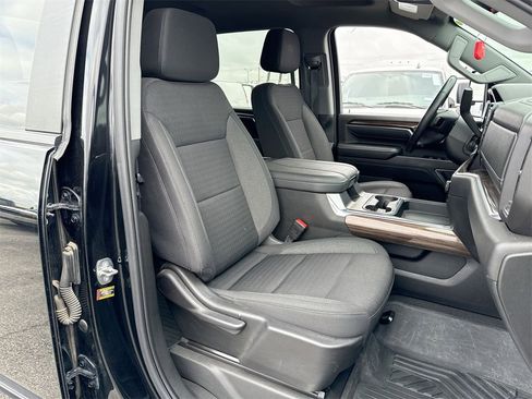 Used 2024 Chevrolet Silverado 2500 LT image 25