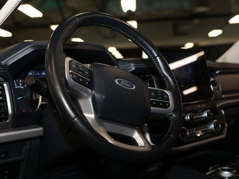 Used 2024 Ford Expedition Max XLT image 24