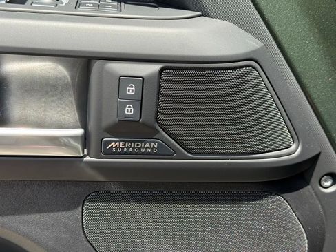 New 2026 Land Rover Defender 130 X-Dynamic SE AWD/4WD image 15
