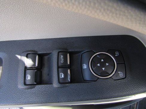Used 2020 Ford EcoSport S FWD image 11