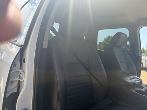 Used 2021 RAM 1500 Tradesman w/ Chrome Appearance Group AWD/4WD image 15