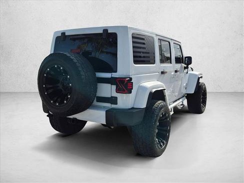 Used 2013 Jeep Wrangler Unlimited Sahara w/ Connectivity Group AWD/4WD image 5