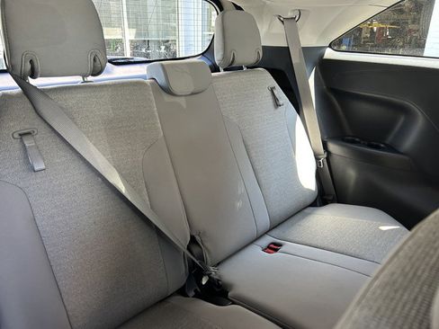 Used 2025 Toyota Sienna LE AWD/4WD image 15