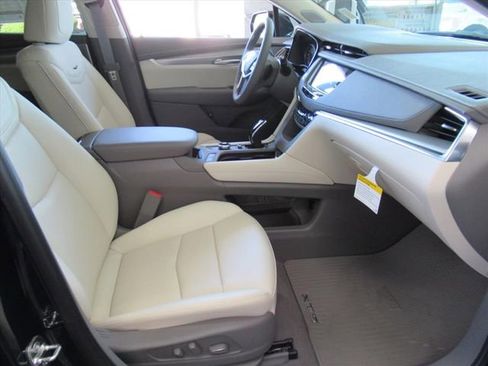 New 2026 Cadillac XT5 Premium Luxury w/ Driver Assist Package image 9