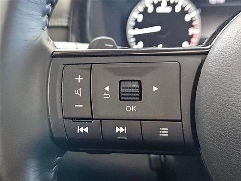 Used 2022 Nissan Pathfinder Platinum w/ Cargo Package image 8