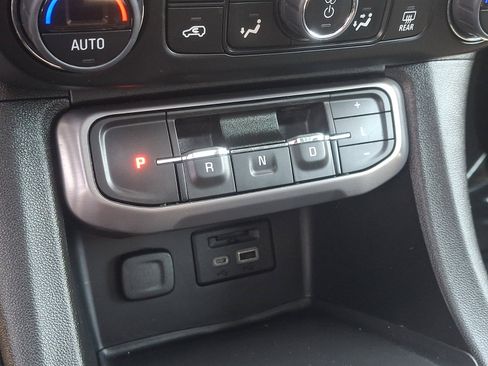 Used 2023 GMC Acadia AT4 AWD/4WD image 15