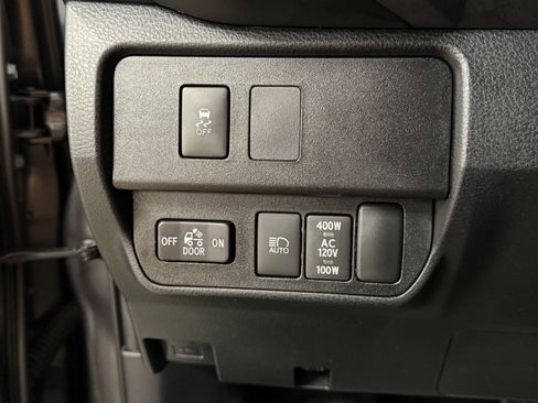 Used 2022 Toyota Tacoma TRD Sport w/ Technology Package AWD/4WD image 20