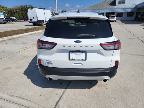 Used 2021 Ford Escape SEL w/ Technology Package image 3