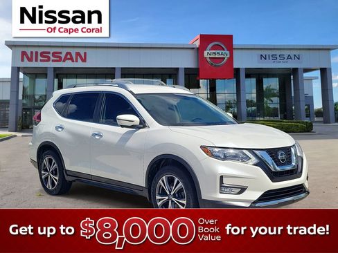 Used 2019 Nissan Rogue SV w/ Premium Package FWD image 1