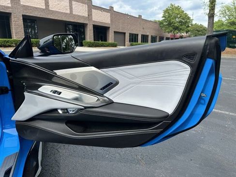 Used 2023 Chevrolet Corvette Z06 RWD image 15