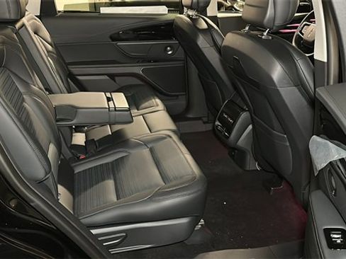 New 2026 Lincoln Nautilus Reserve image 9