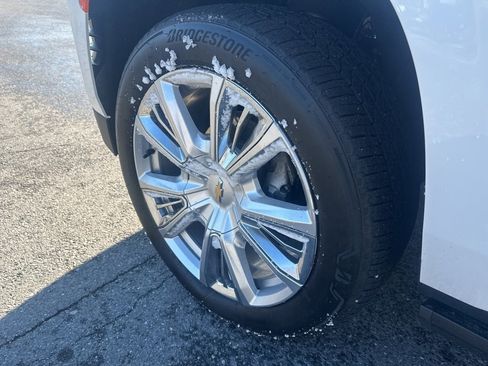 Used 2023 Chevrolet Tahoe High Country image 9