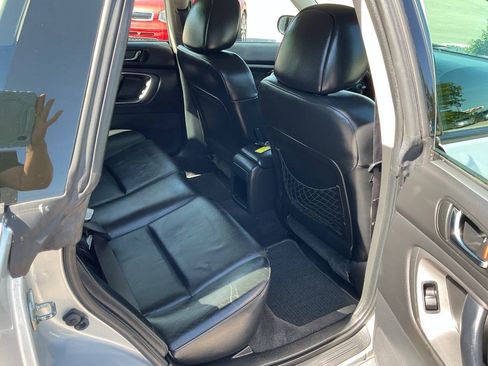 Used 2006 Subaru Outback 2.5i Limited AWD/4WD image 32