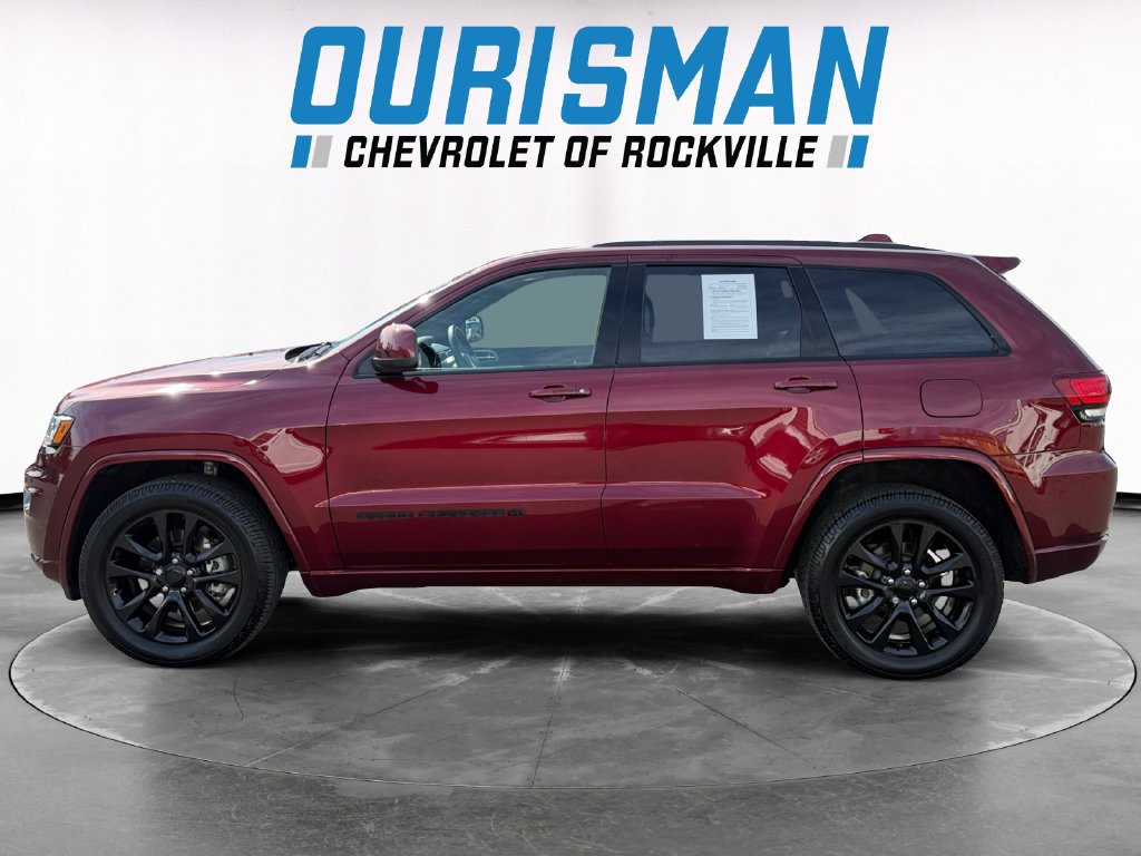 Used 2022 Jeep Grand Cherokee Laredo X AWD/4WD image 3