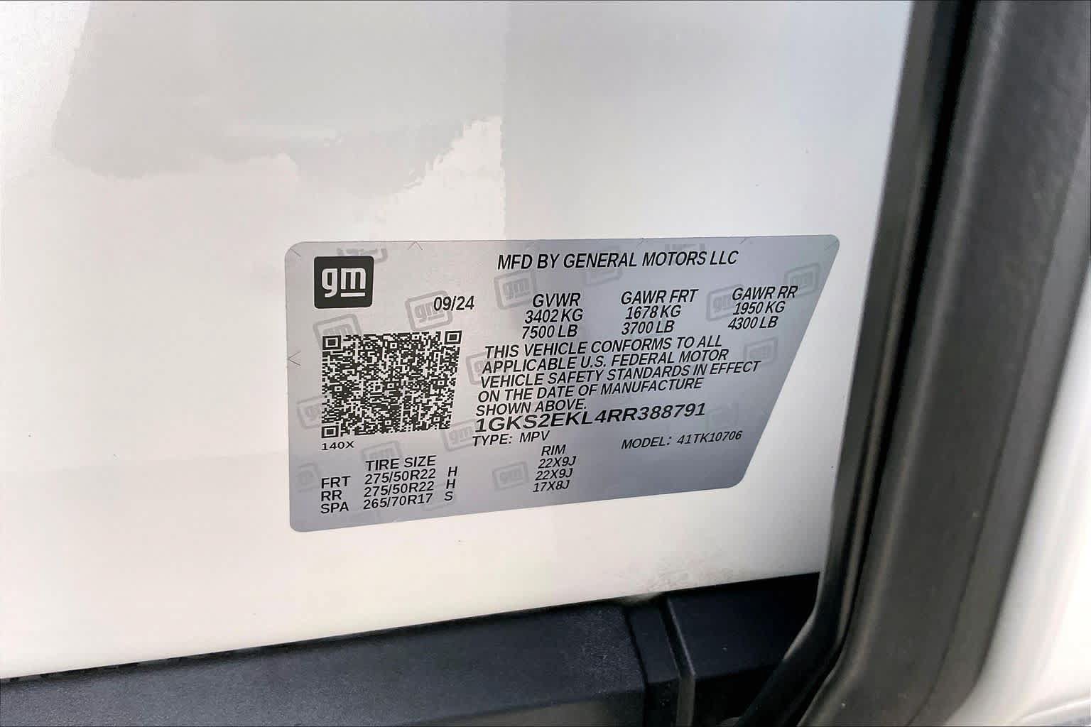 Used 2024 GMC Yukon Denali Ultimate AWD/4WD image 37