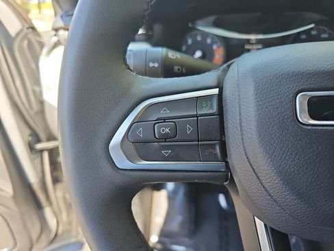 Certified 2023 Jeep Compass Limited image 16