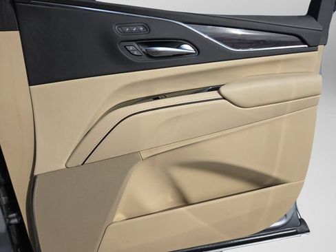 Certified 2023 Cadillac Escalade ESV Premium Luxury AWD/4WD image 42